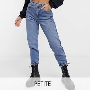 TOPSHOP PETITE Mom Jeans in Mid-Wash Size 25